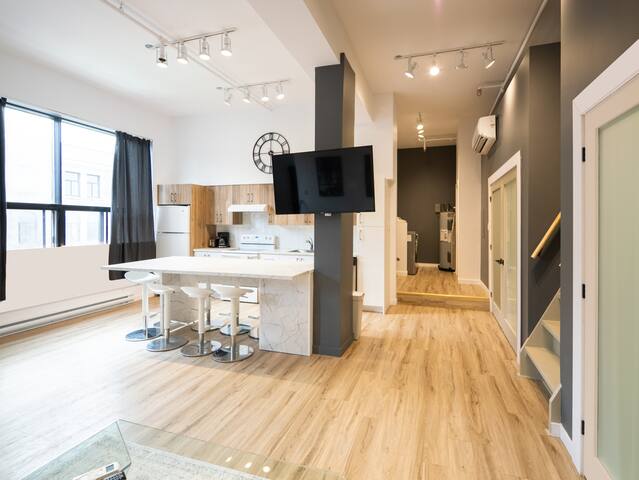 3BR • 2BA • Main St • Parking gallery image 2