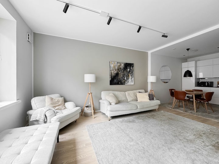 Stylish Downtown 2br Flat With Sauna And Work Area - Helsinki