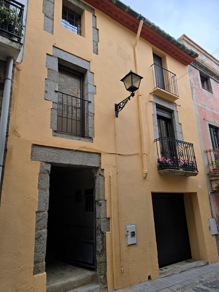 Casa De Pueblo En L'alt Empordà - Costa Brava