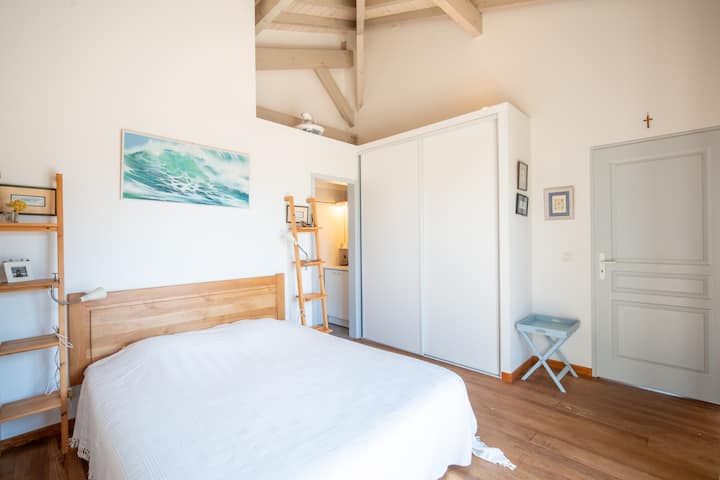 საძინებელი 1