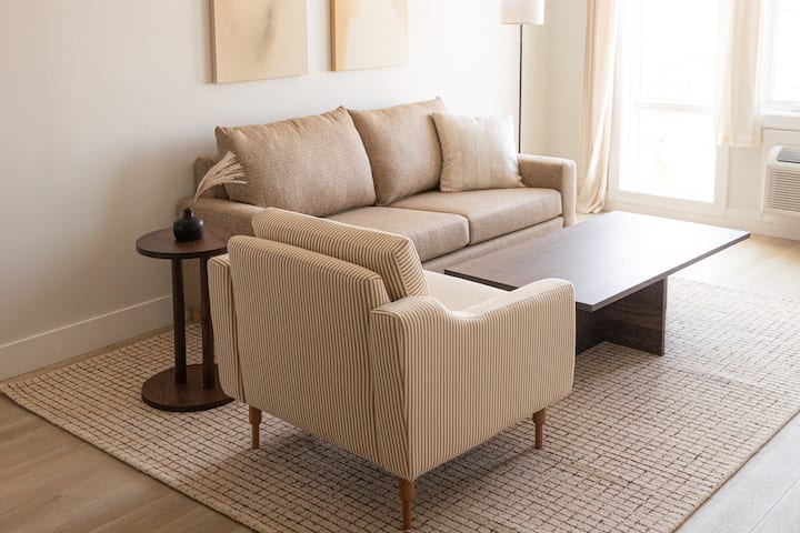 Boardwalk Suites By Kasa | Accessible One Bedroom - Traverse City, MI