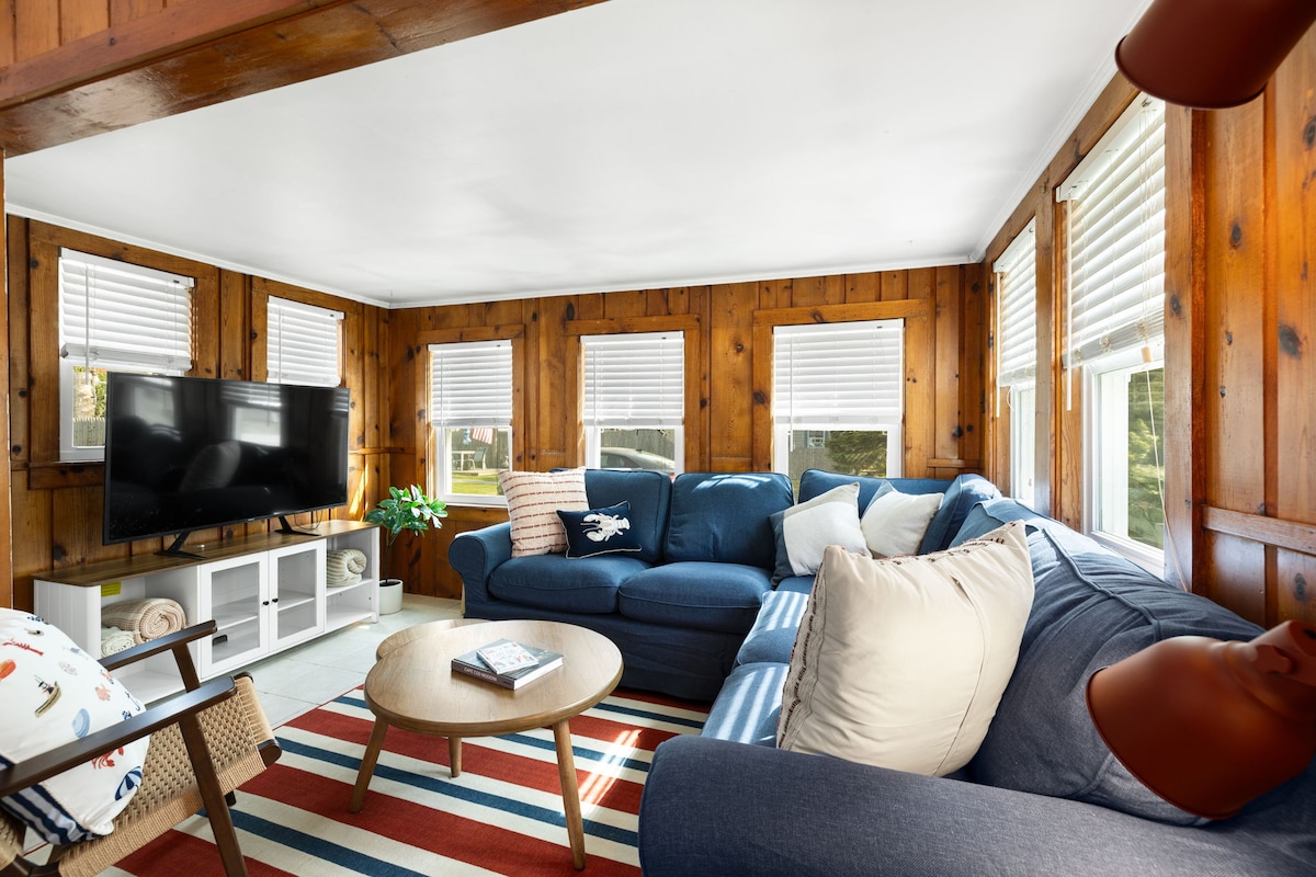 Popular Airbnb listing: Dennis Port | 5-Min to Glendon Beach in Dennis Port
