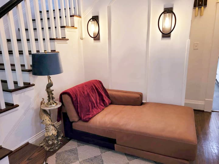 Charlie's Hideout, Close To Universities | 4 Brs - 林奇堡
