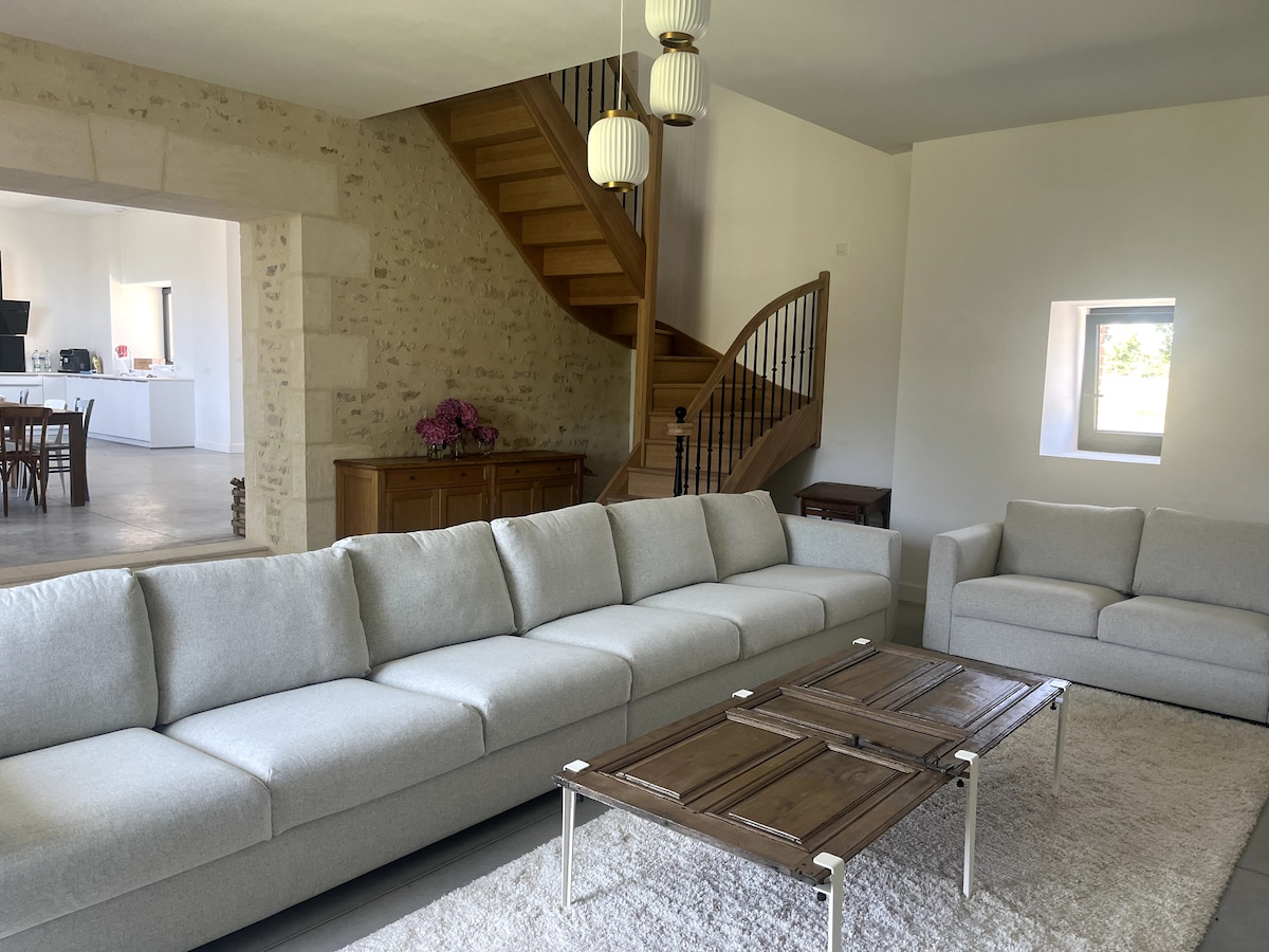 Airbnb performant: Holiday cottage for 15people–Ideal for group stays à Sarthe
