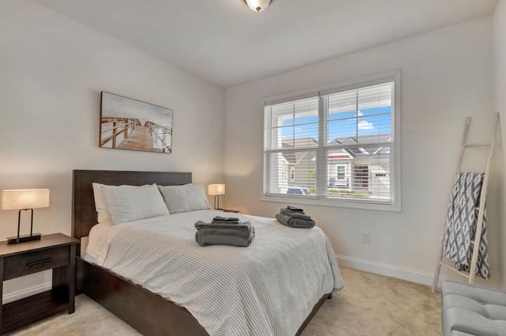 غرفة النوم الثانية - سرير كامل - الطابق الأول