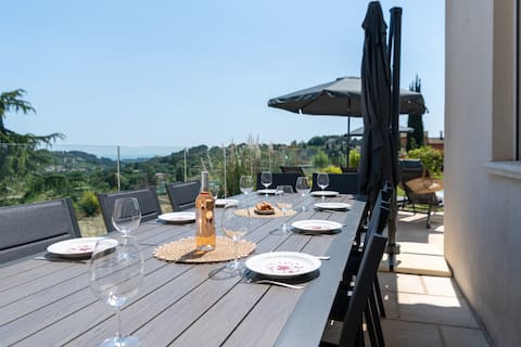 Exceptional House in Biot Pool, Sauna & Cinema