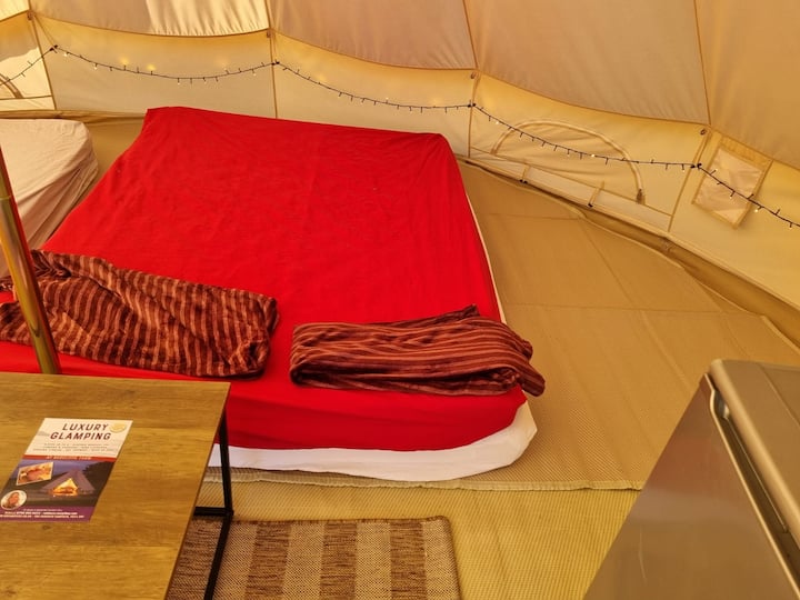 5m Glamping Tent With Hot Tub Option Nr Cayton Bay - Filey