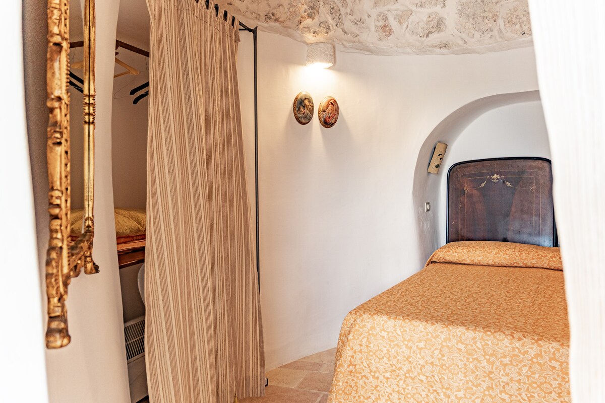 Rocca Giulia - Trullo — 13