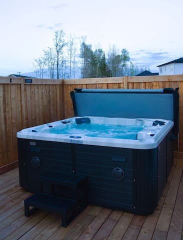 Luxury Home • Hot Tub • Arcade gallery image 5