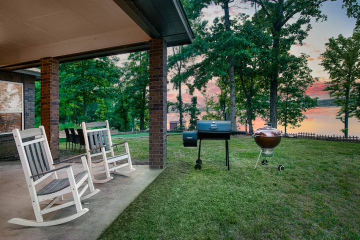Eagle's Nest Lakehouse ~Pickleball Court ~Hot Tub