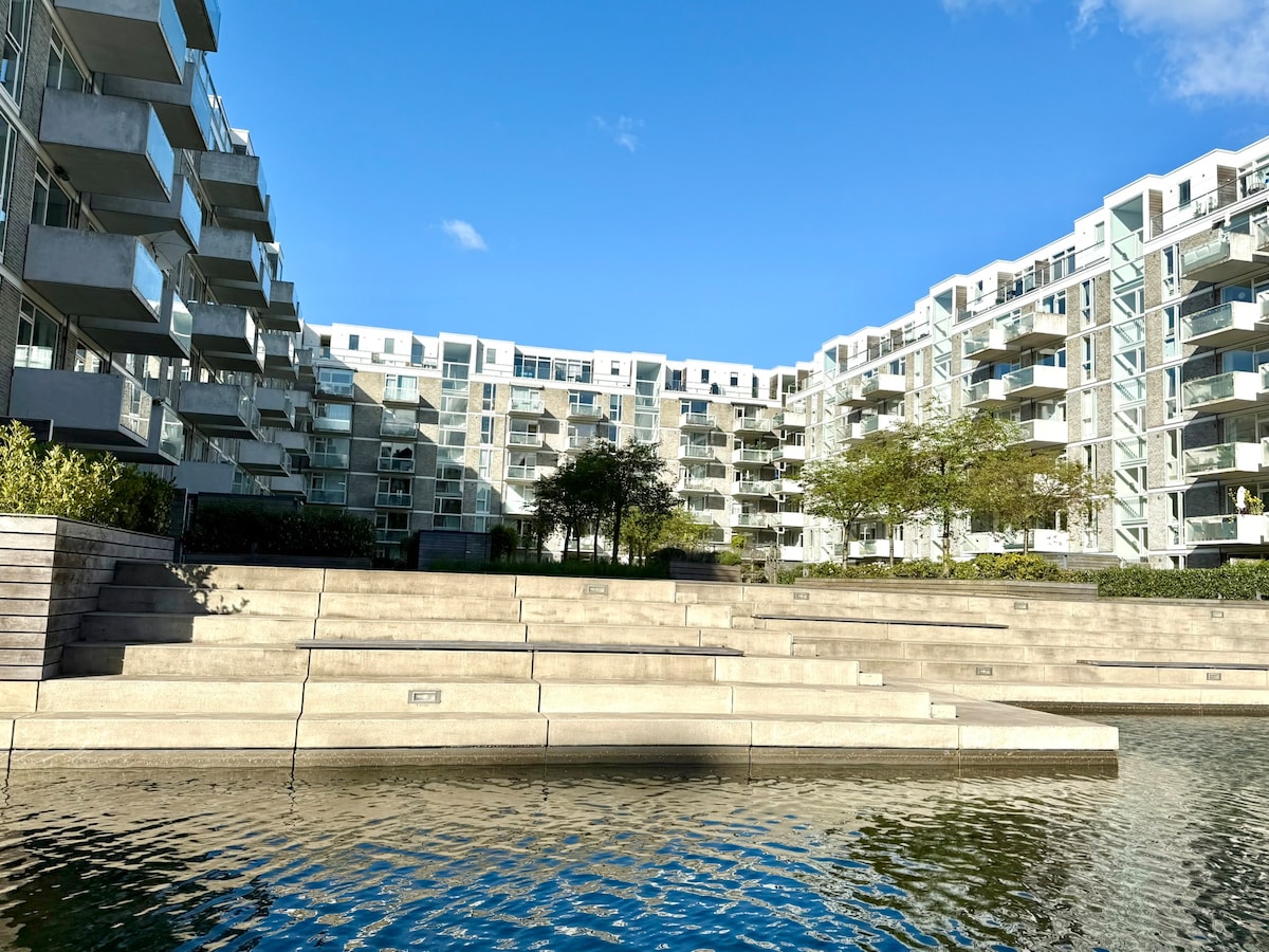 Modern & Spacious Family Home - Perfect Location - Apartments for Rent ...
