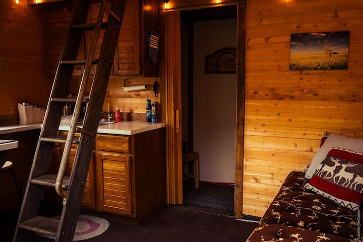 Cotc: The Grouse House - Alberta