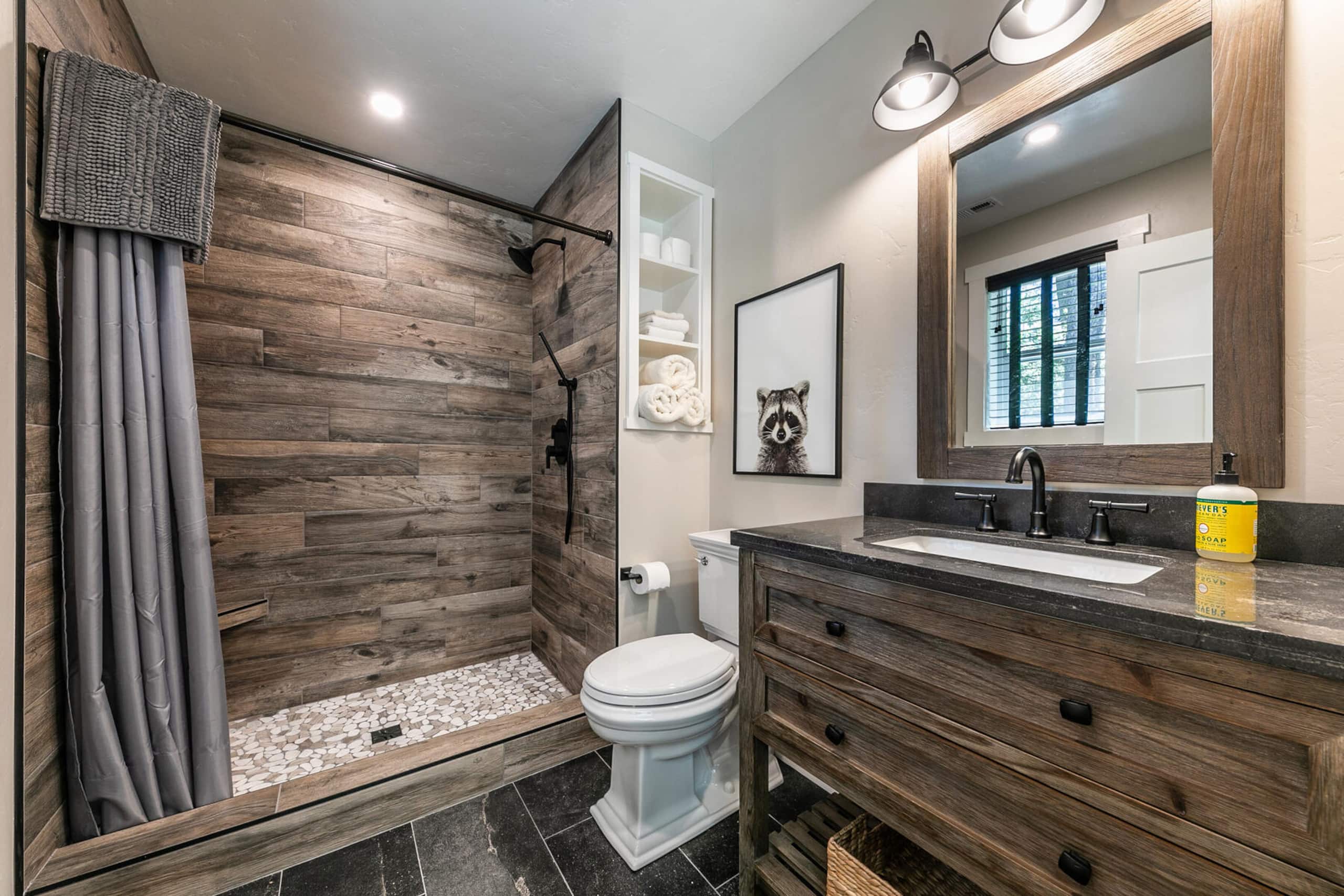 Cozy 5BR Cabin Steps from Donner Lake Beach - Photo 8