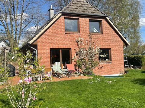 Family Home close to Hamburg City