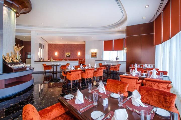 Chic Junior Suite- Stylish Comfort In Fujairah Bay - Fujairah