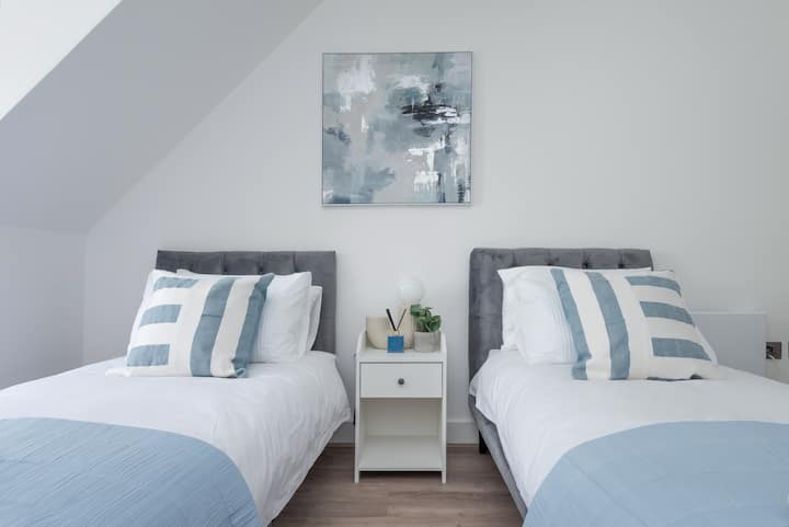 Odmorite se u ovoj čistoj i udobnoj spavaćoj sobi sa svježom posteljinom i opuštajućom atmosferom