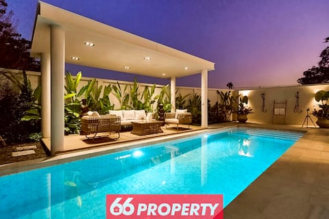 4BR Art-Luxury Pool Villa | Cozy Sala & WiFi