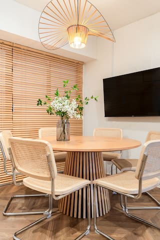 Central Shinjuku 2BR Apt | 47㎡ |Walk to 3 Stations