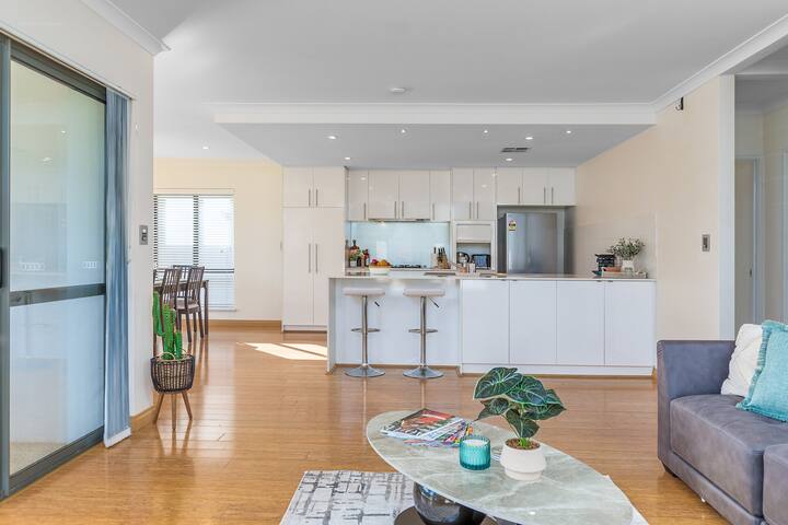 Light-filled layout | Fully Equipped for Living gallery image 5