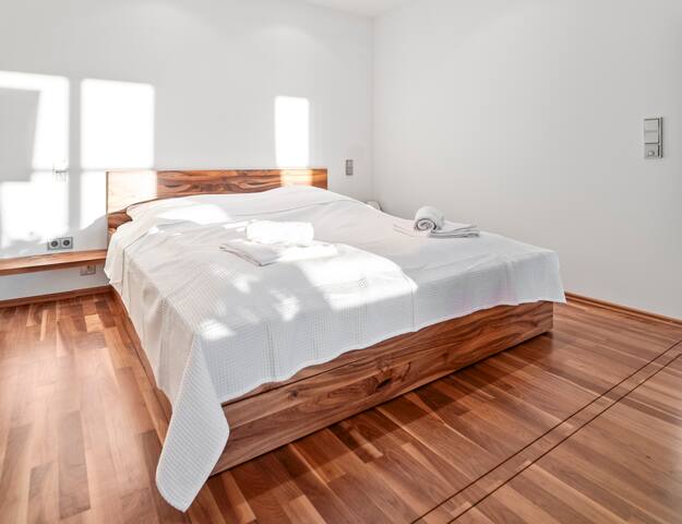 Most Central 90m² Luxury Apartment in Munich City gallery image 3