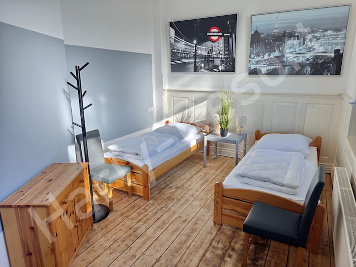 Schlafzimmer 7