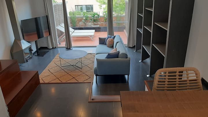 Casa Con JardÃn Y Piscina Privada En Barcelona - Barcelona