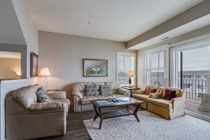 Spacious Bayside Escape With Sunset Views - Ocean City