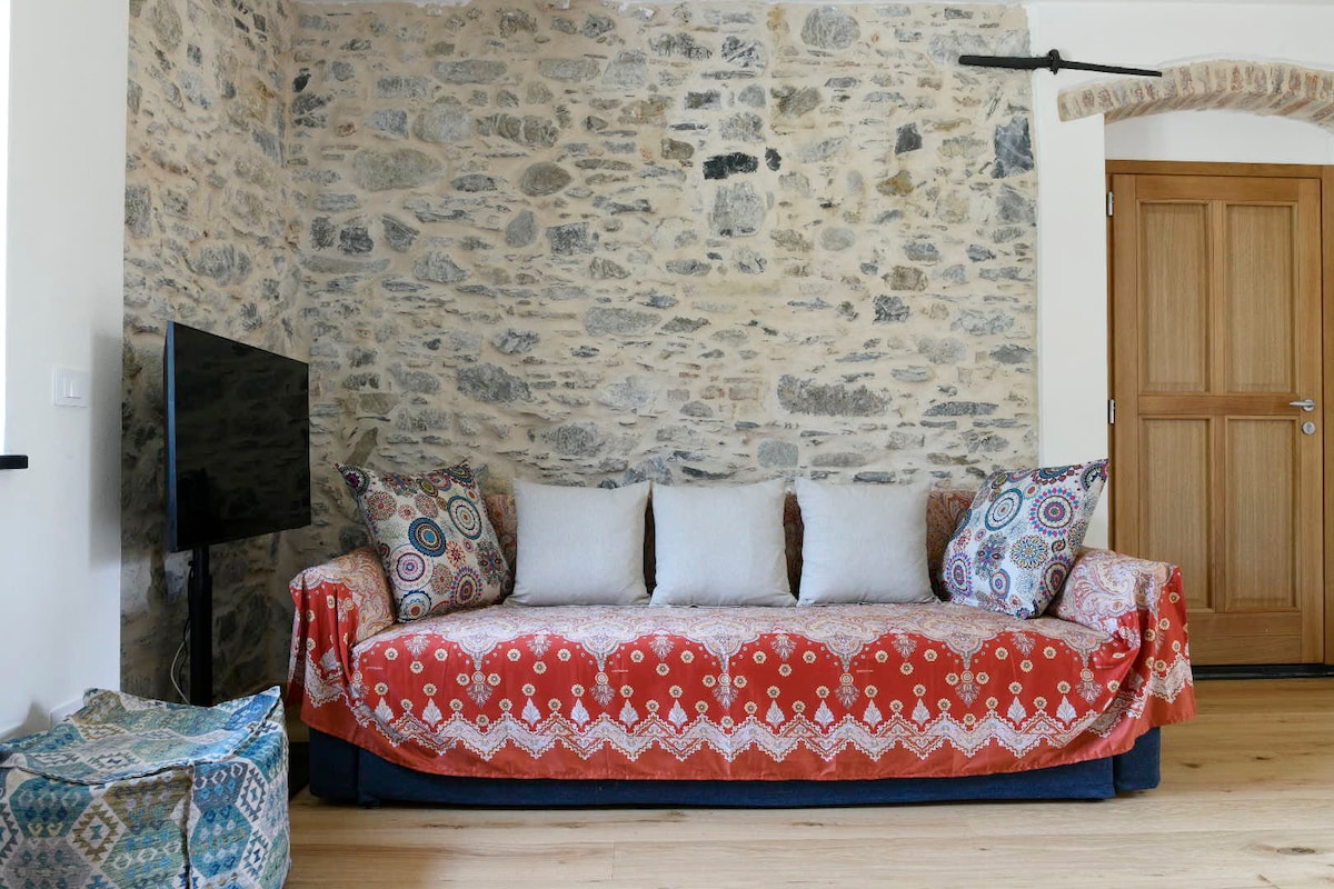 Popular Airbnb listing: Casa del Manente, Moneglia in Moneglia