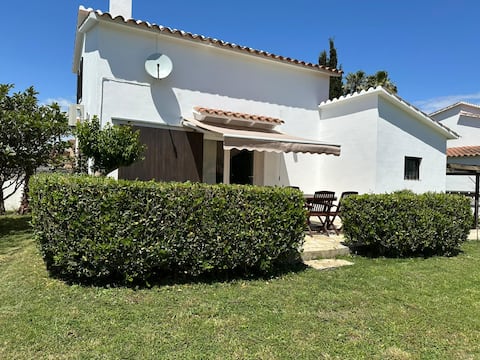 La Gavina, Villa in Sant Martí d'Empúries