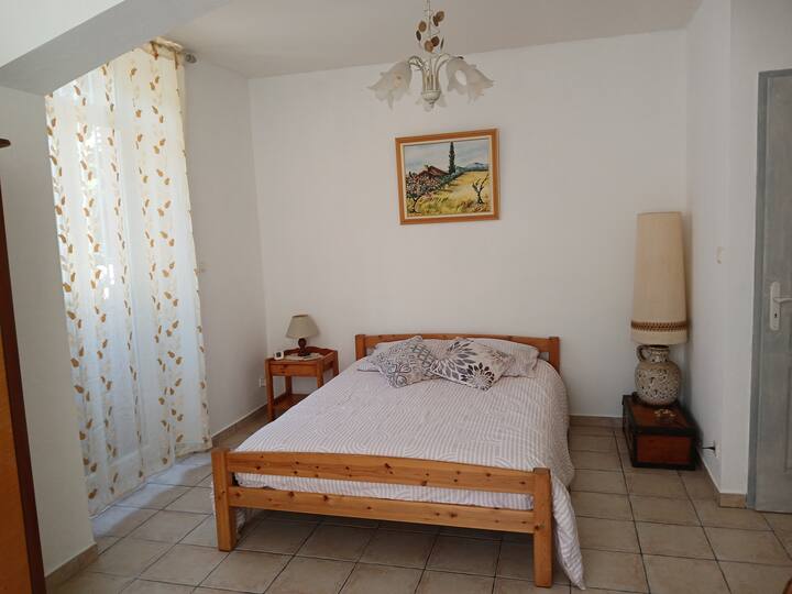 ห้องพักกว้างขวางปรับอากาศ