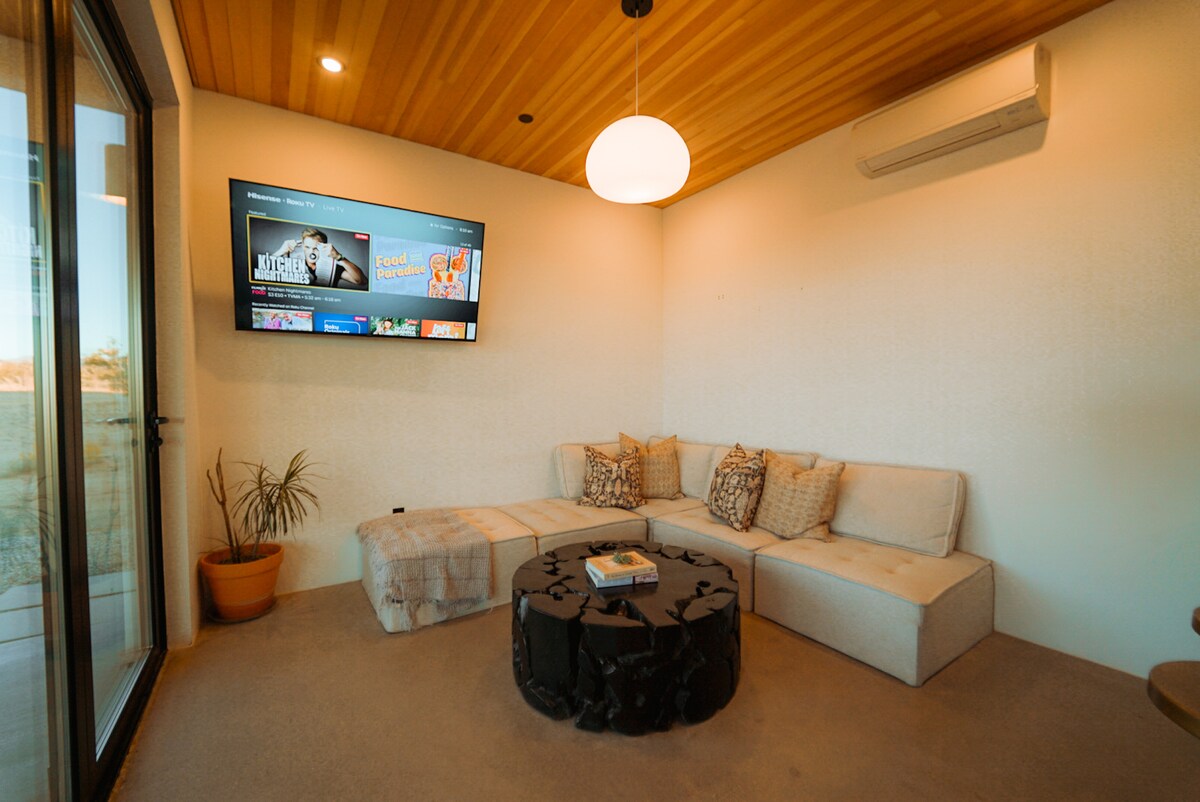 Popular Airbnb listing: Sunny Sands | Spa | 5 Acres | Fire Pits | Views in Homestead Valley