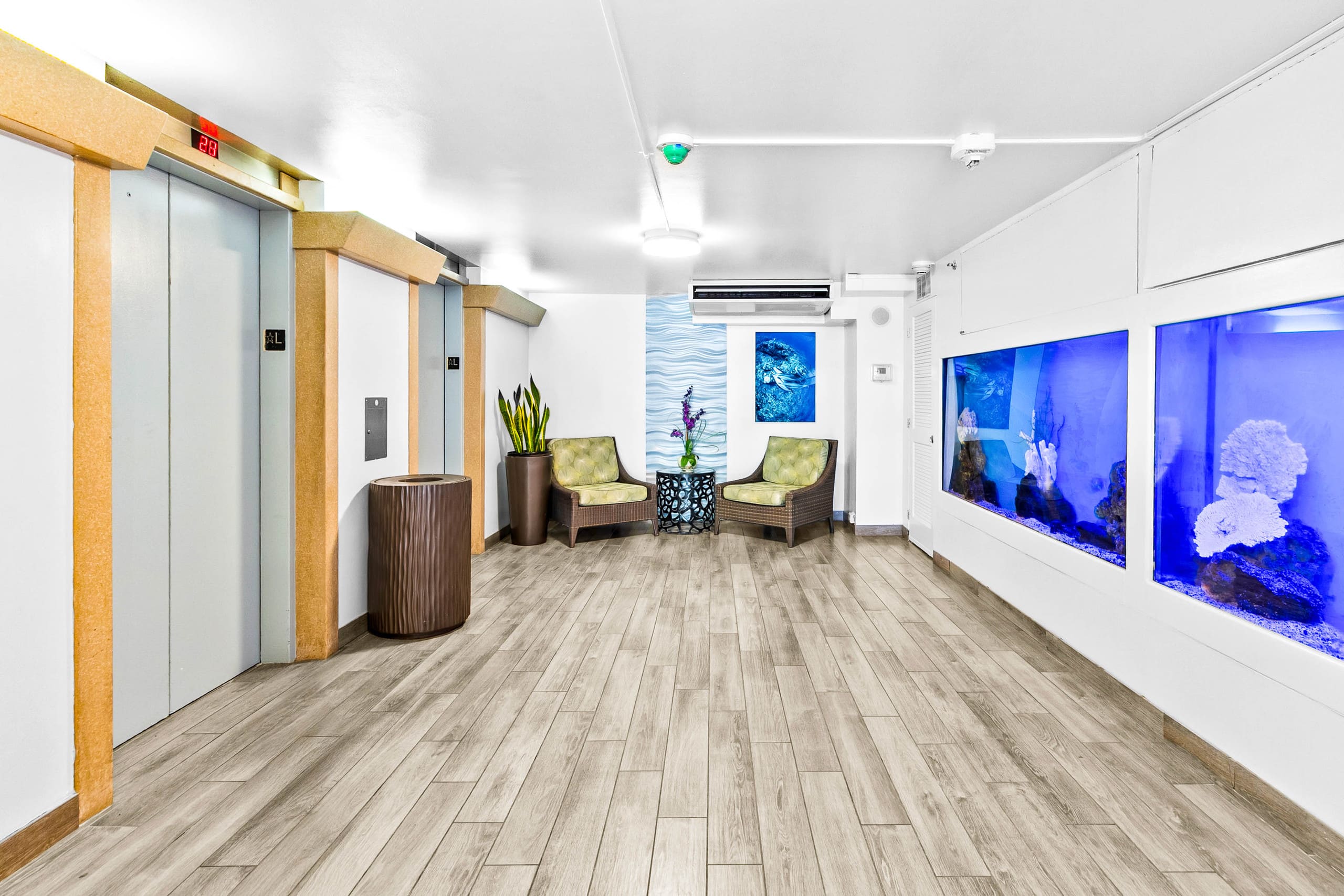 NEW Remodeled • 3 Min Walk to Beach • Rooftop Pool - Image 64