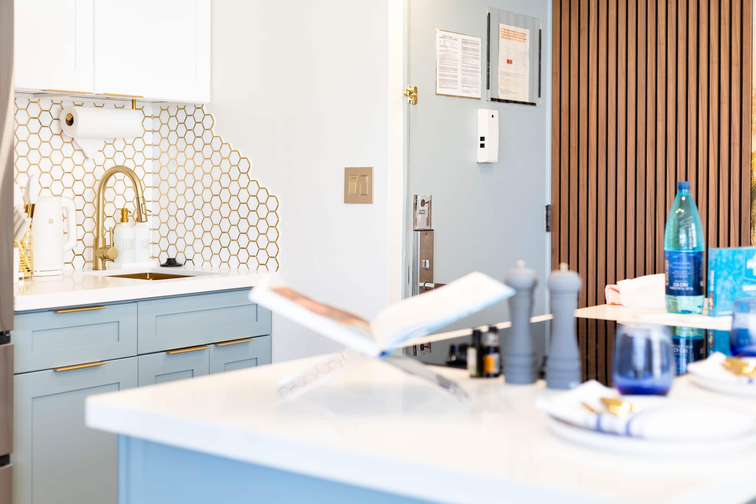 NEW Remodeled • 3 Min Walk to Beach • Rooftop Pool - Image 16