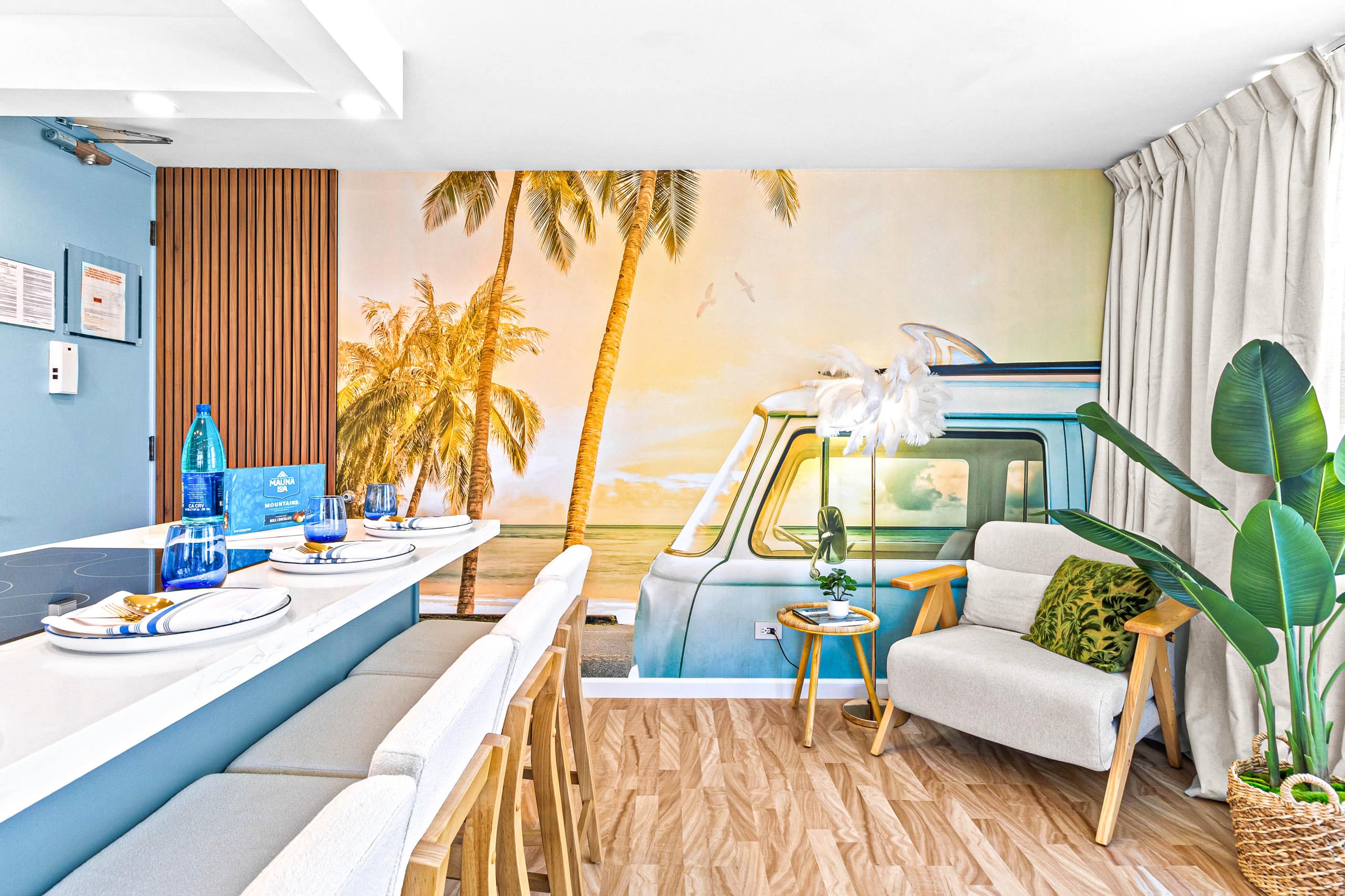NEW Remodeled • 3 Min Walk to Beach • Rooftop Pool - Image 10