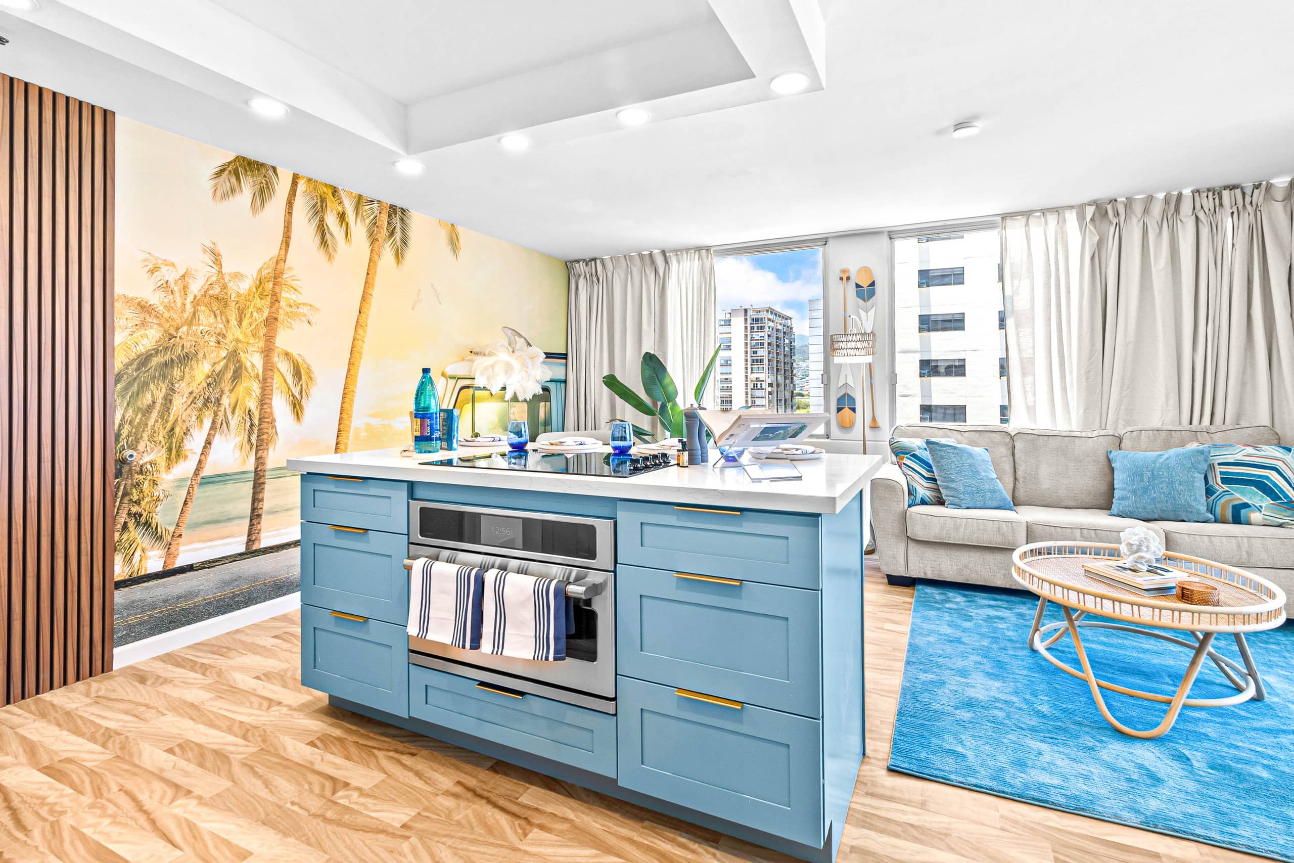 NEW Remodeled • 3 Min Walk to Beach • Rooftop Pool - Image 18
