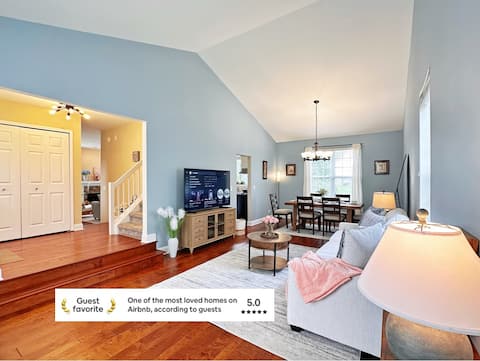 Spacious 4 Beds w/ Yard – Near Naperville, Chicago