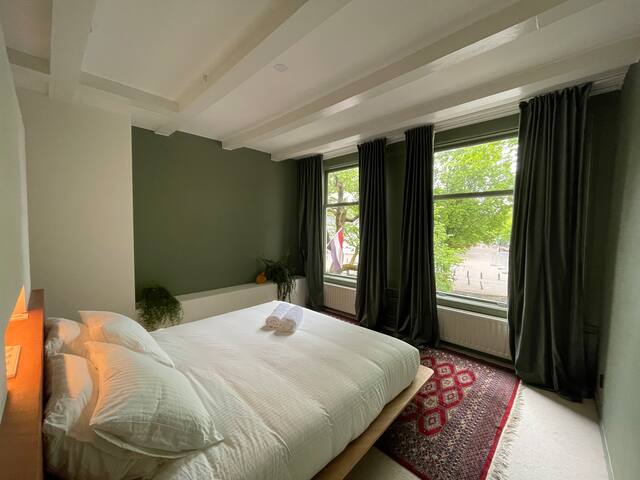 Canal House in Amsterdam gallery image 4