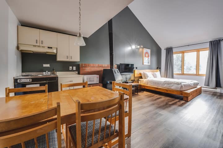 Studio Courchevel 2 (Mezz 2 Q - 1 Dl) - 6 Pers. - Beaupré