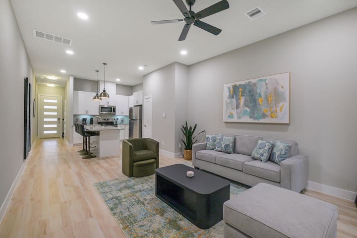 Fresh & Modern 3br Near Nrg, Med Center & Downtown - Houston, TX