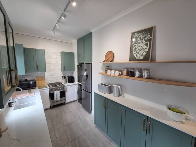 Prime Newlands Spot Near Cafés gallery image 5