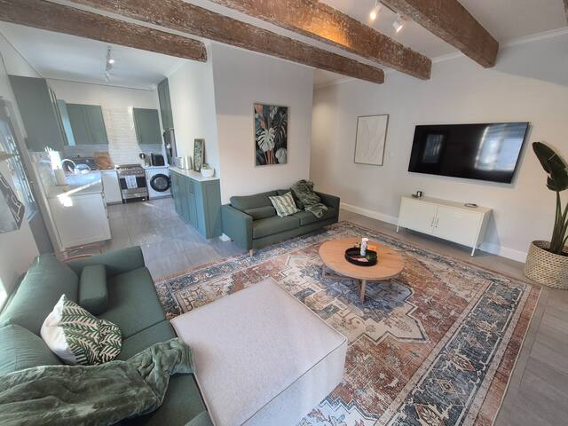 Prime Newlands Spot Near Cafés gallery image 3