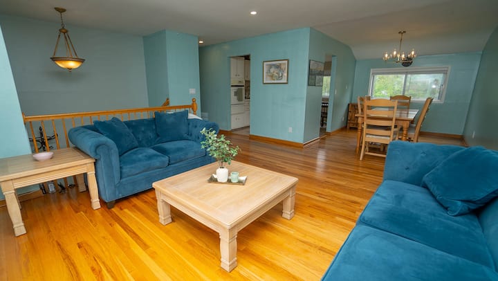 Coastal Comfort 10 Mins To Asbury Park - Monmouth County, NJ