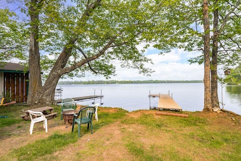 2 bedroom Lakefront with A/C