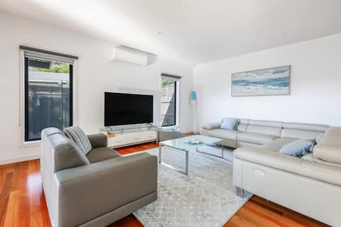Top Airbnb: Truemans Escape—All-Season Stay near Hot Springs in Capel Sound