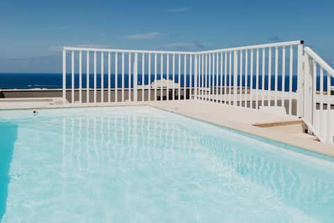 Penthouse | Private Pool & Sea Views