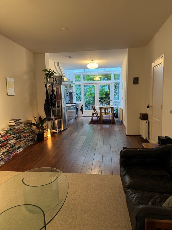 Light And Modern Apartment In Cosy Oost - Ámsterdam