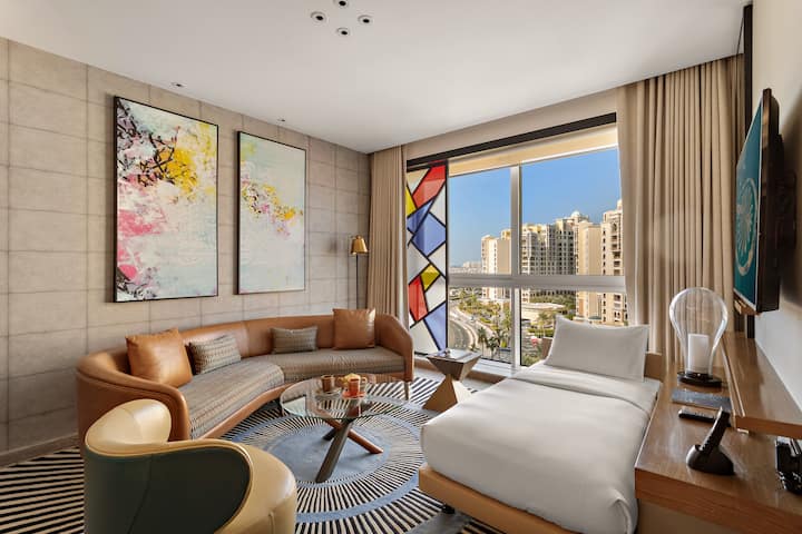 Tranquil Palm Jumeirah Beach Family Apartment - Dubai