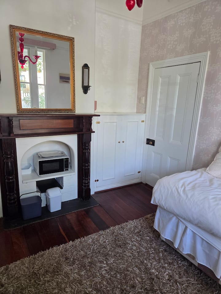 Stylish Self-contained Flat In The Core Of Subiaco - Perth