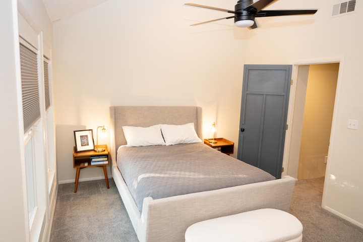 سرير حجم وسط