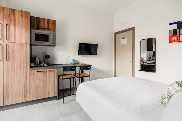 Chambre Double Avec Petit-déjeuner, Métro - Naples